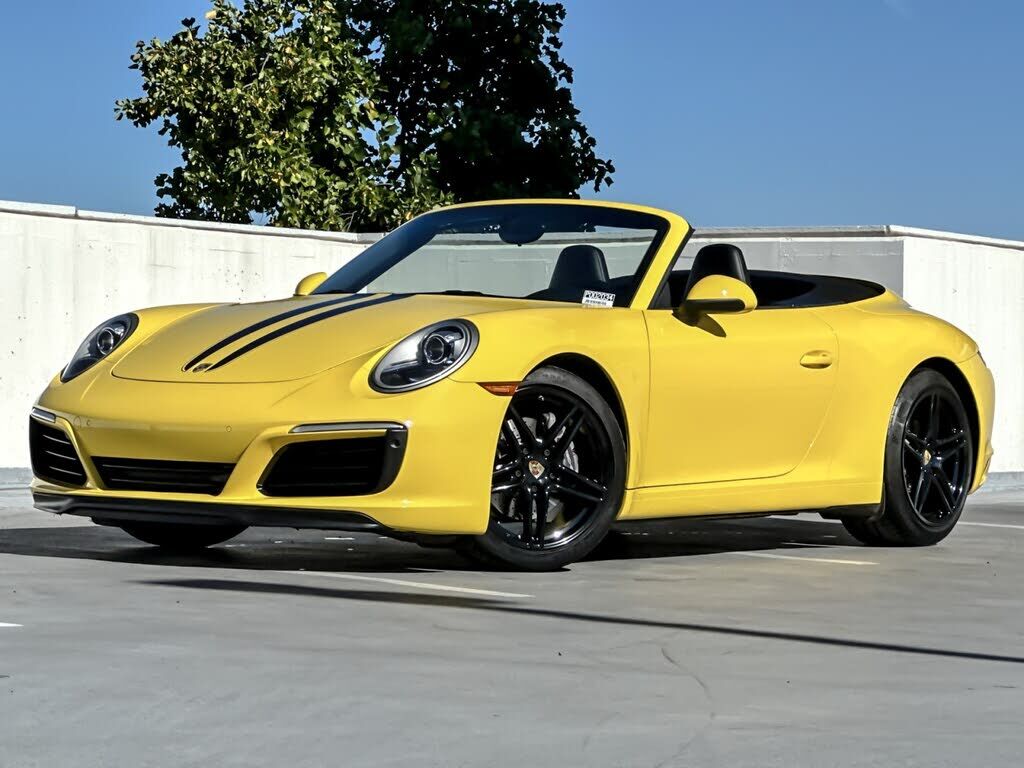 2017 PORSCHE 911
