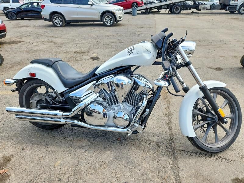 2011 HONDA VT1300