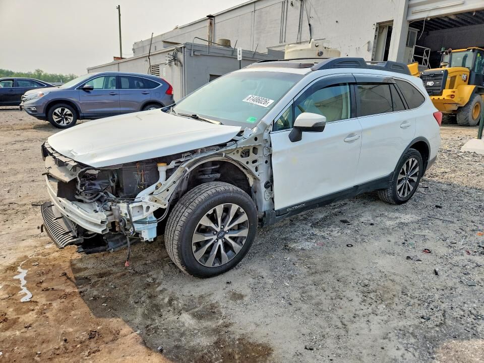2015 SUBARU Outback