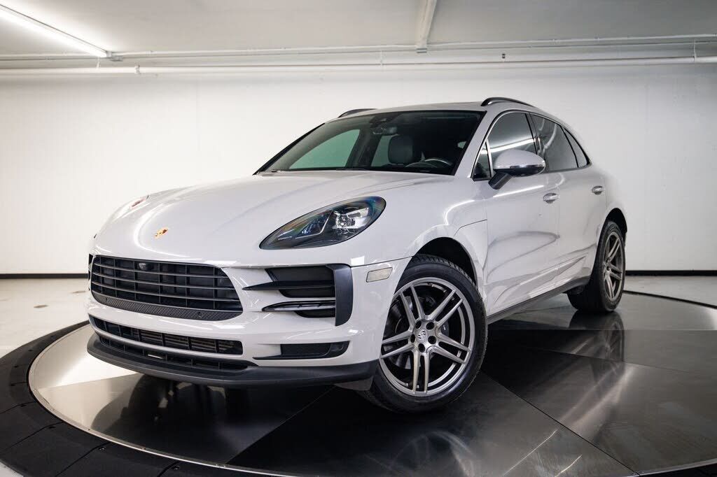 2020 PORSCHE Macan