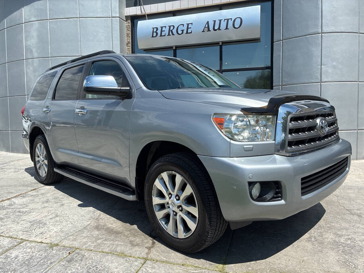 2012 TOYOTA Sequoia