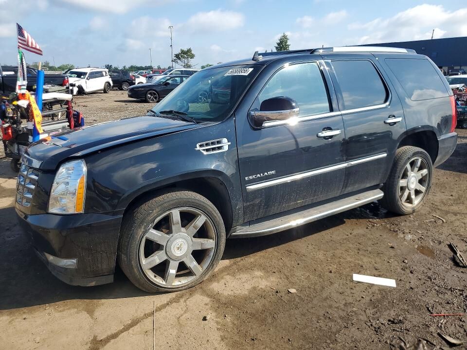 2011 CADILLAC Escalade