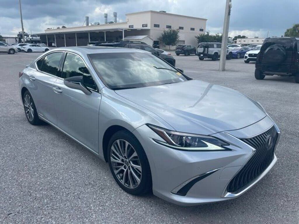 2019 LEXUS ES