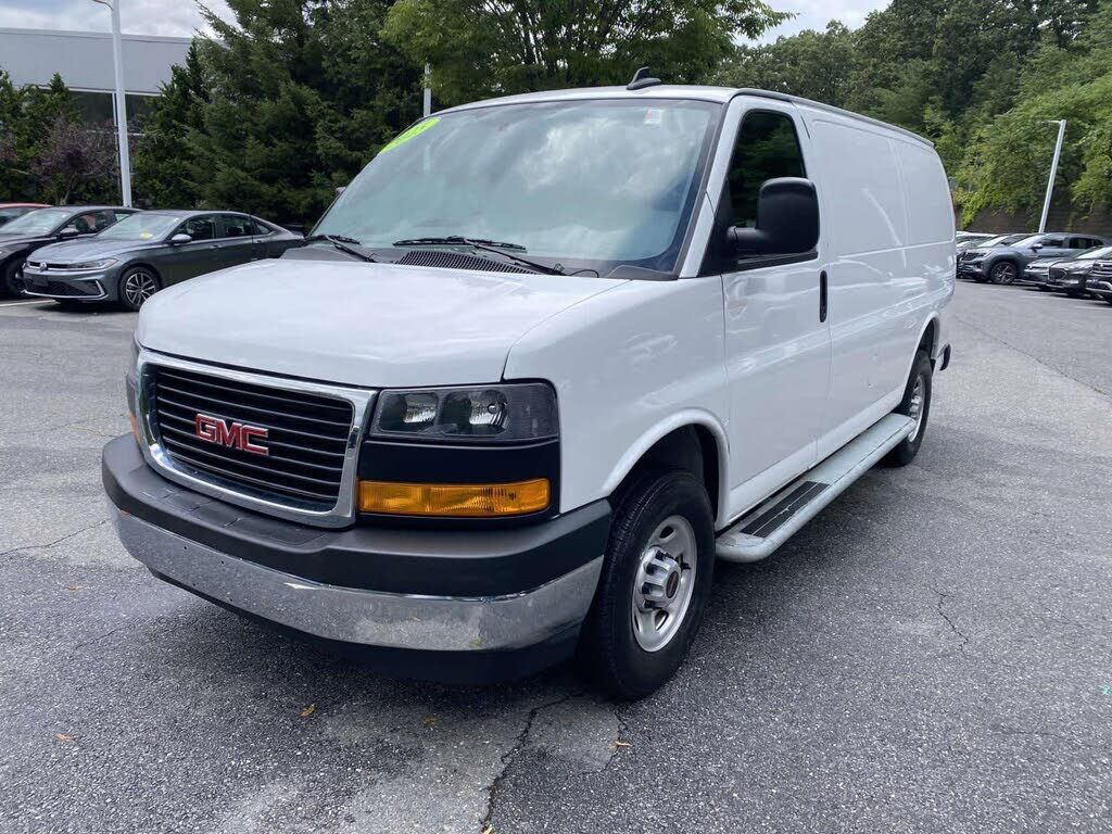 2025 GMC Savana