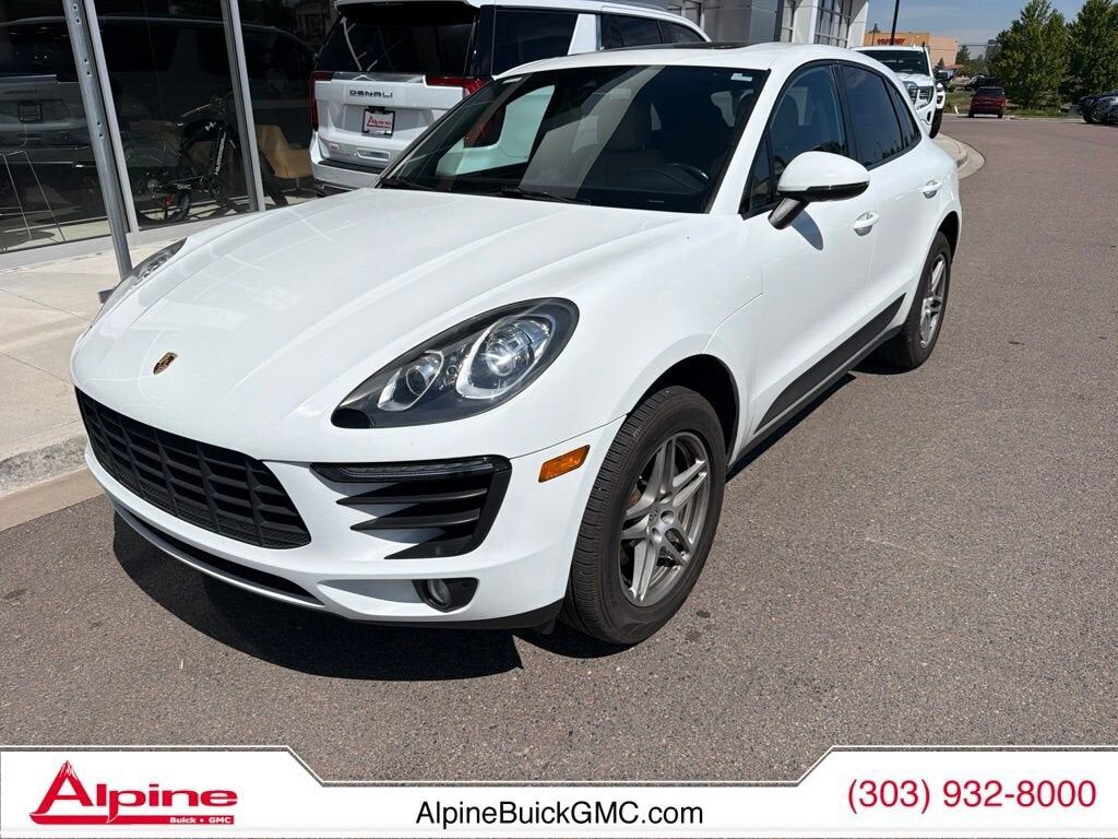 2018 PORSCHE Macan