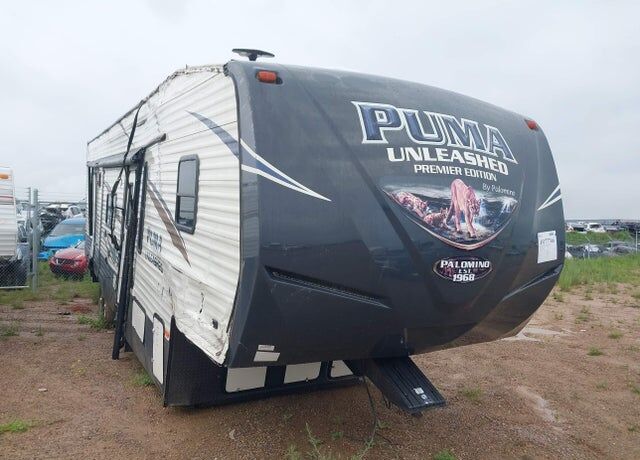 2018 FOREST RIVER Puma Toy Hauler