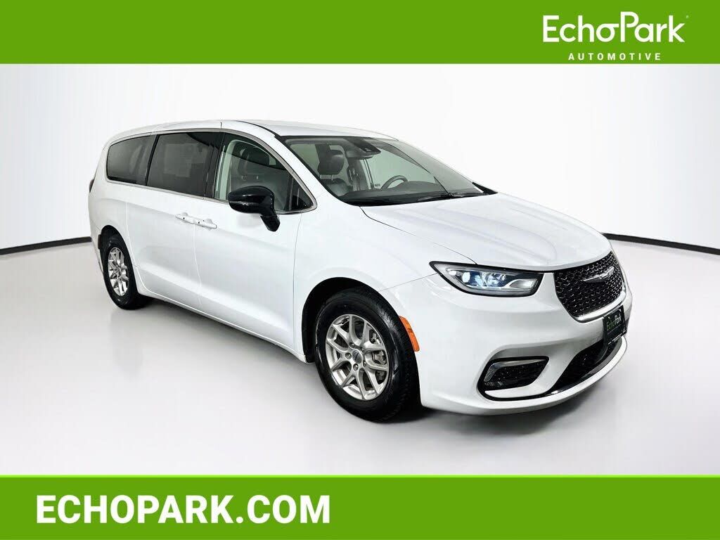 2024 CHRYSLER Pacifica