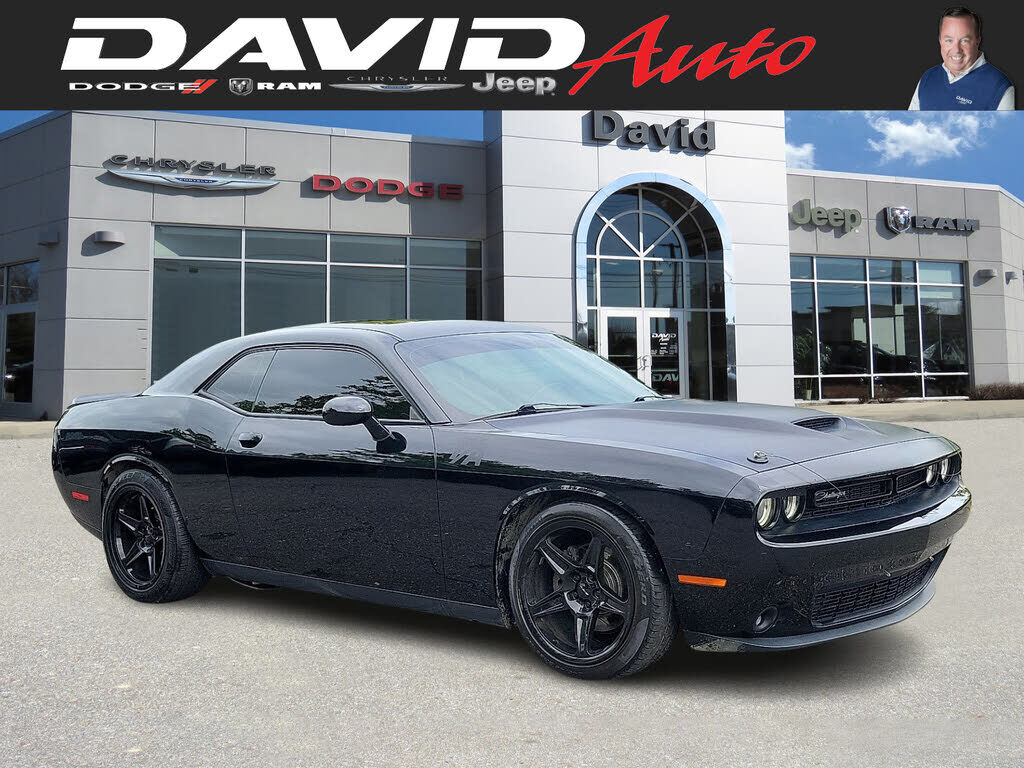 2017 DODGE Challenger