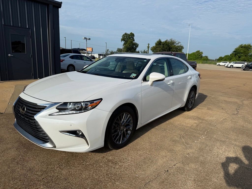 2018 LEXUS ES