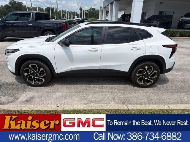 2024 CHEVROLET Trax