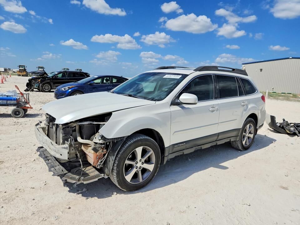 2014 SUBARU Outback