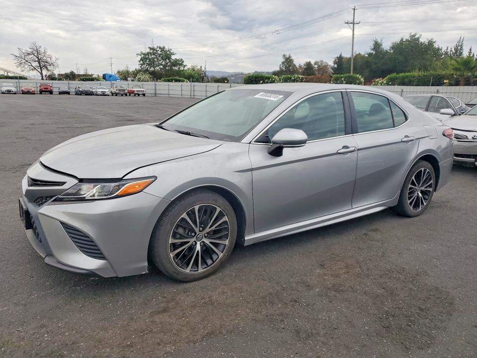 2018 TOYOTA Camry