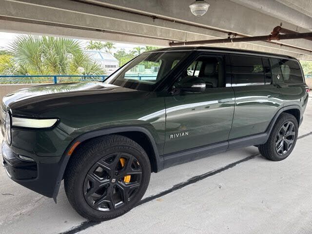 2023 RIVIAN R1S