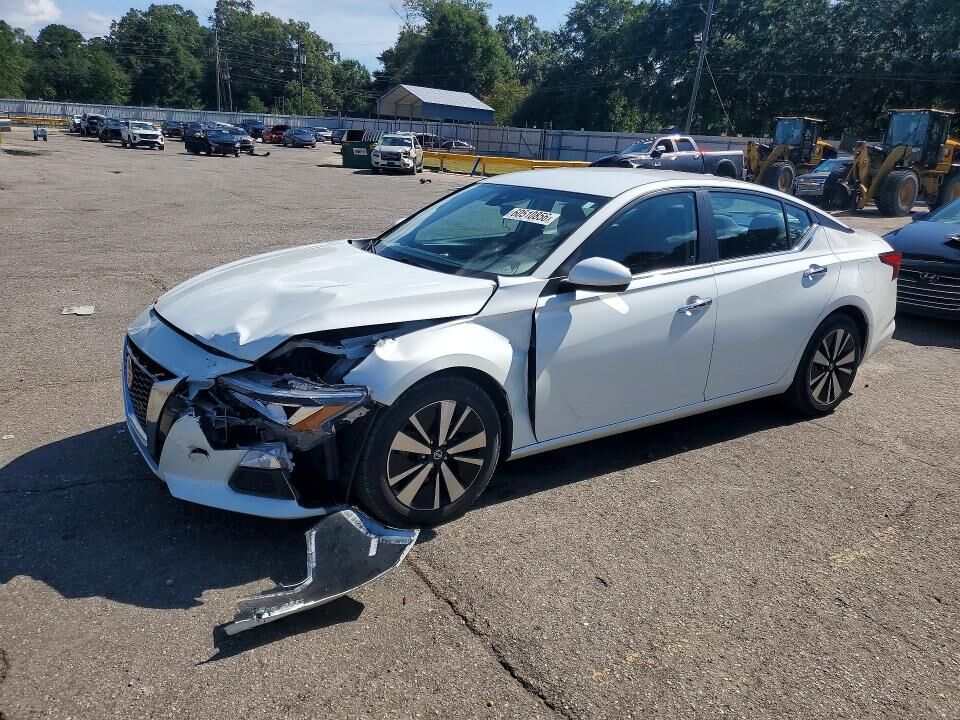 2022 NISSAN Altima