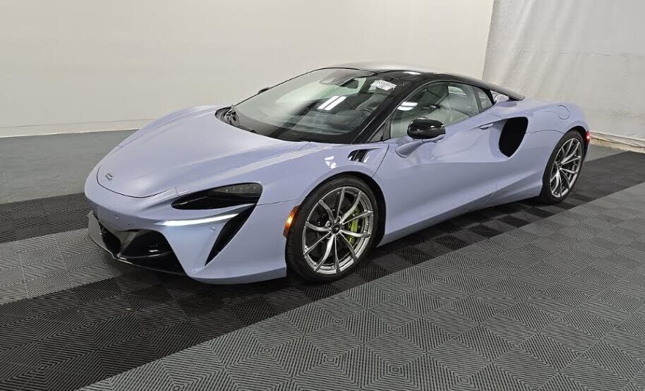 2023 MCLAREN ARTURA