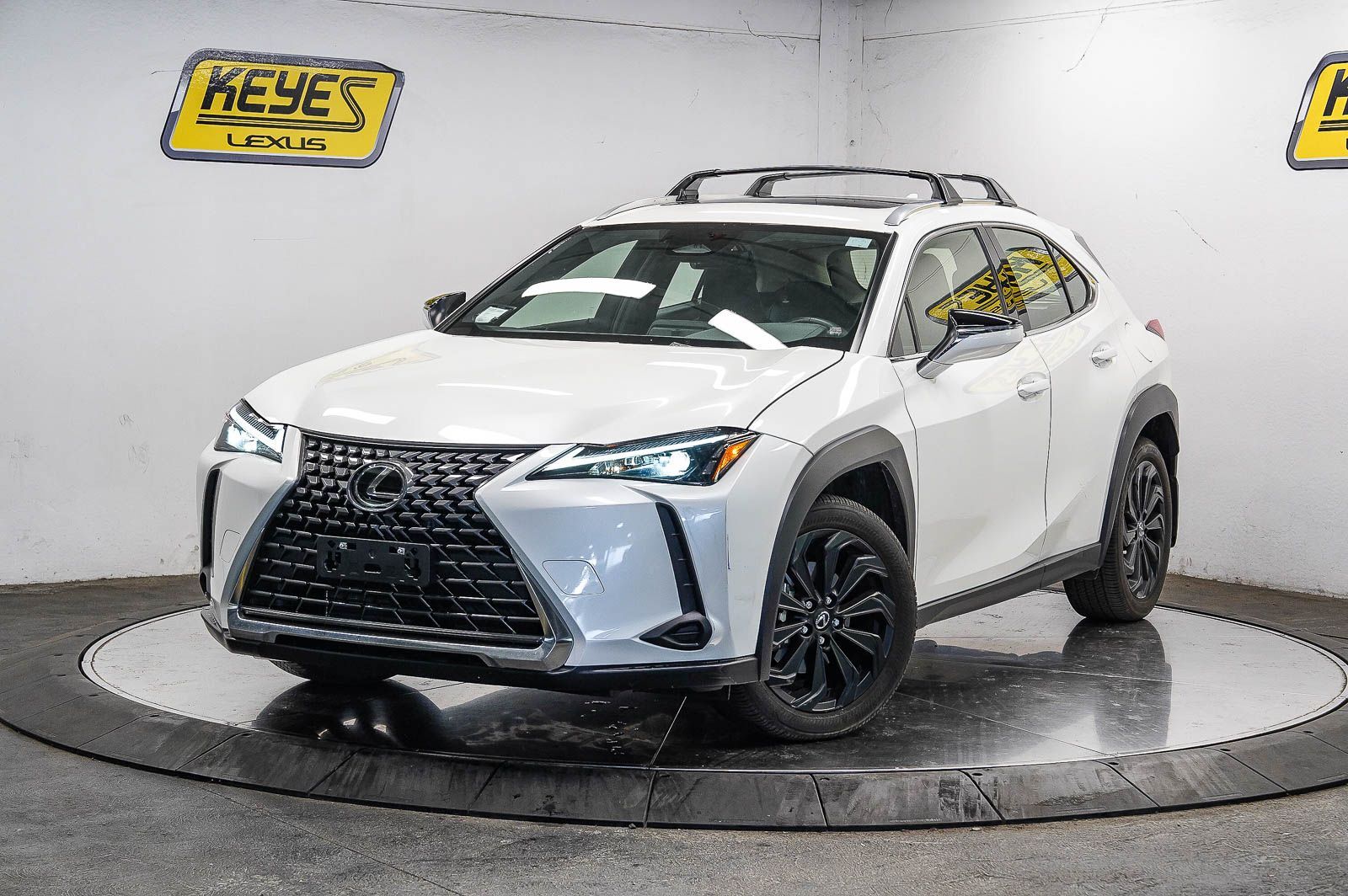 2025 LEXUS UX
