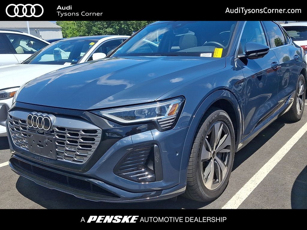 2024 AUDI Q8