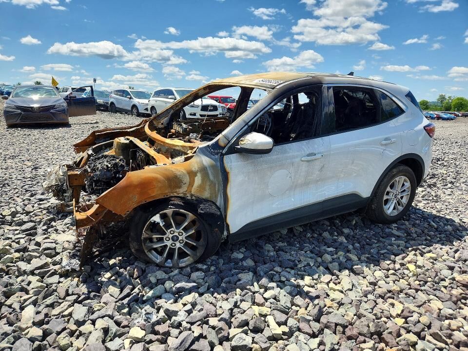 2021 FORD Escape