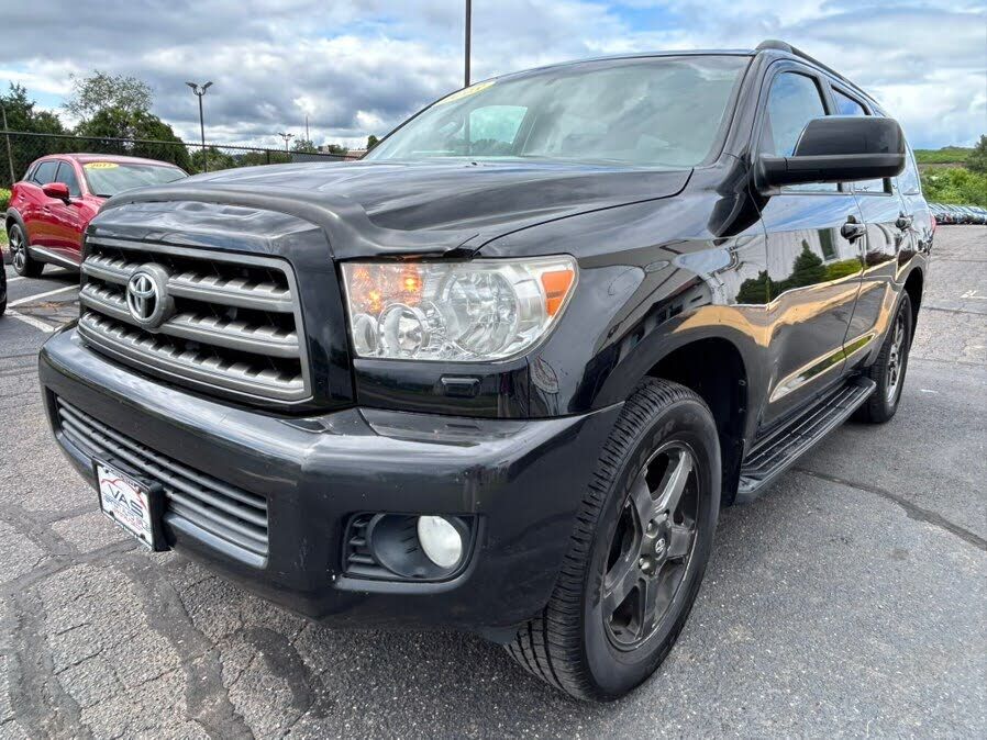 2013 TOYOTA Sequoia