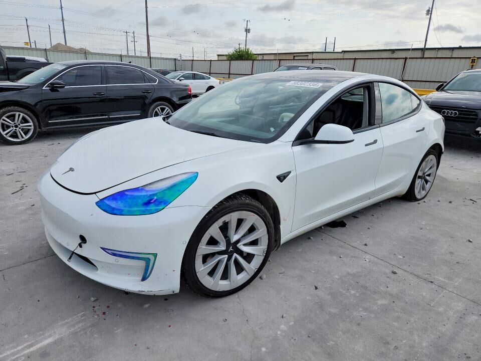 2022 TESLA Model 3