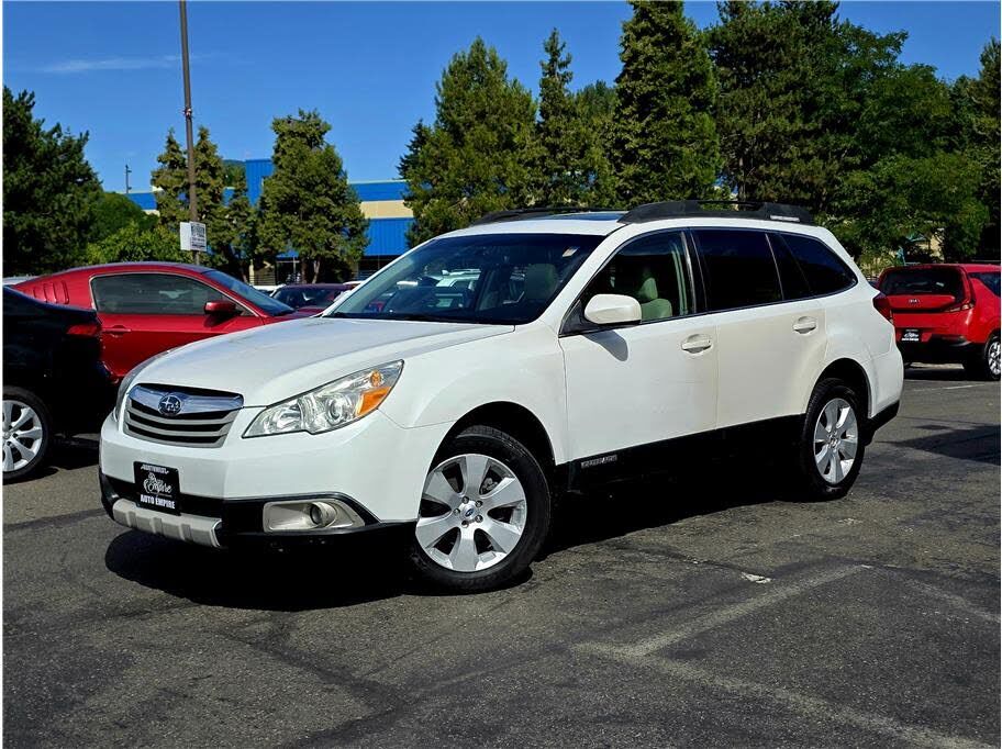 2011 SUBARU Outback
