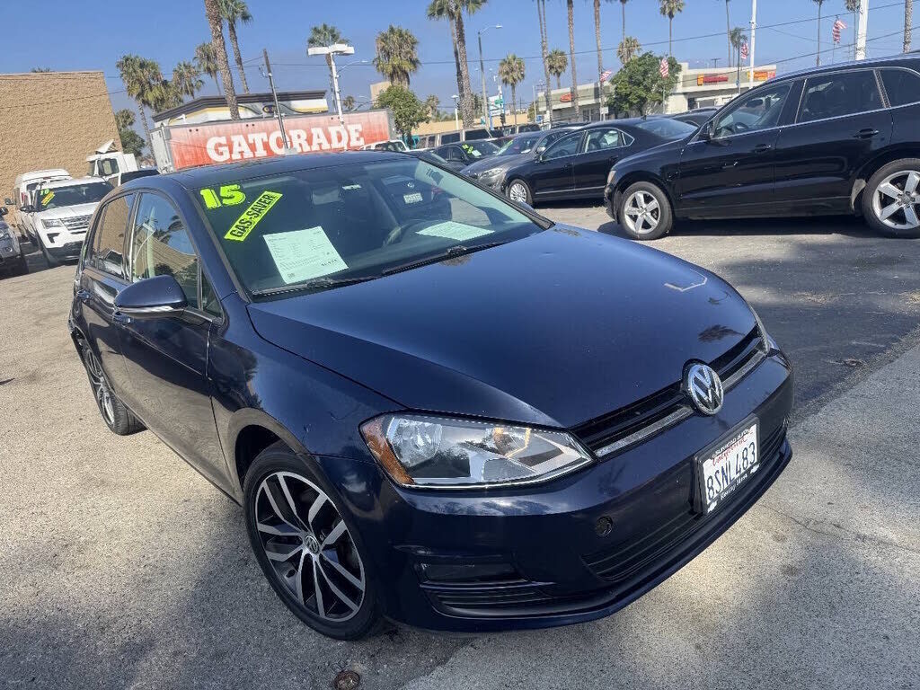 2015 VOLKSWAGEN Golf
