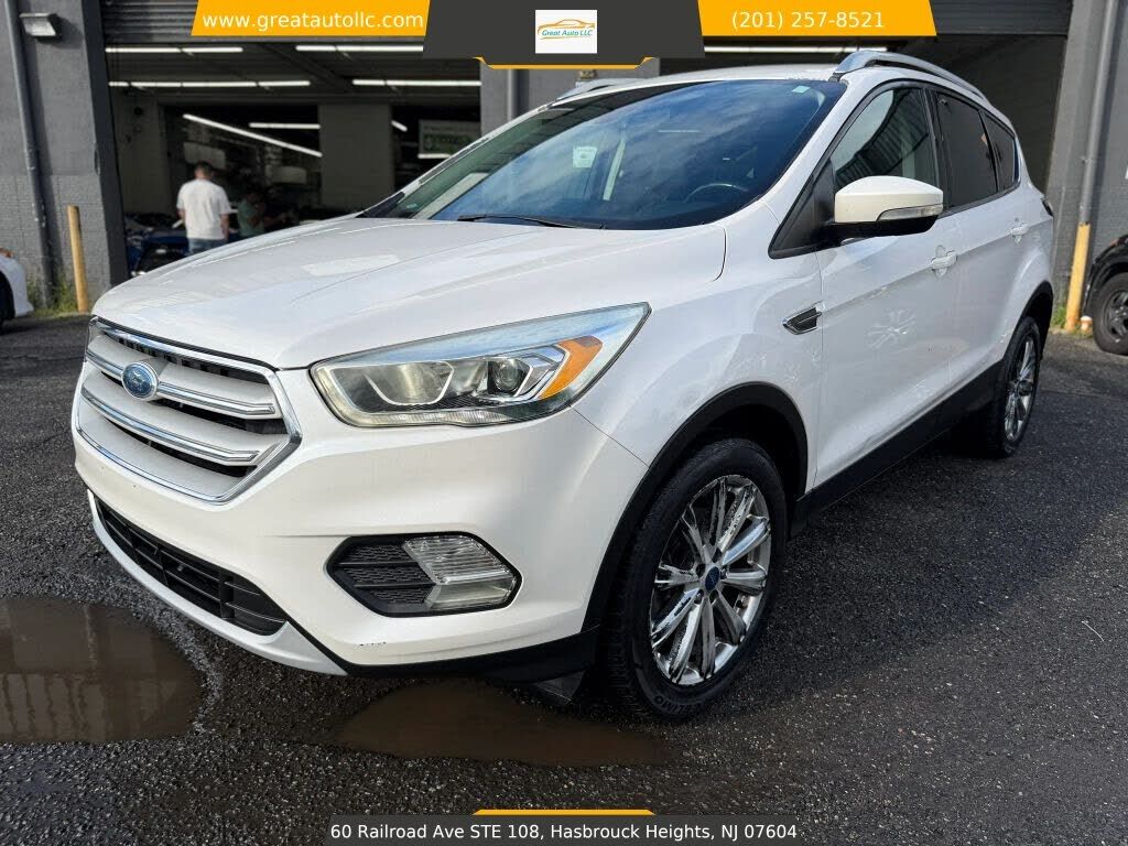 2017 FORD Escape