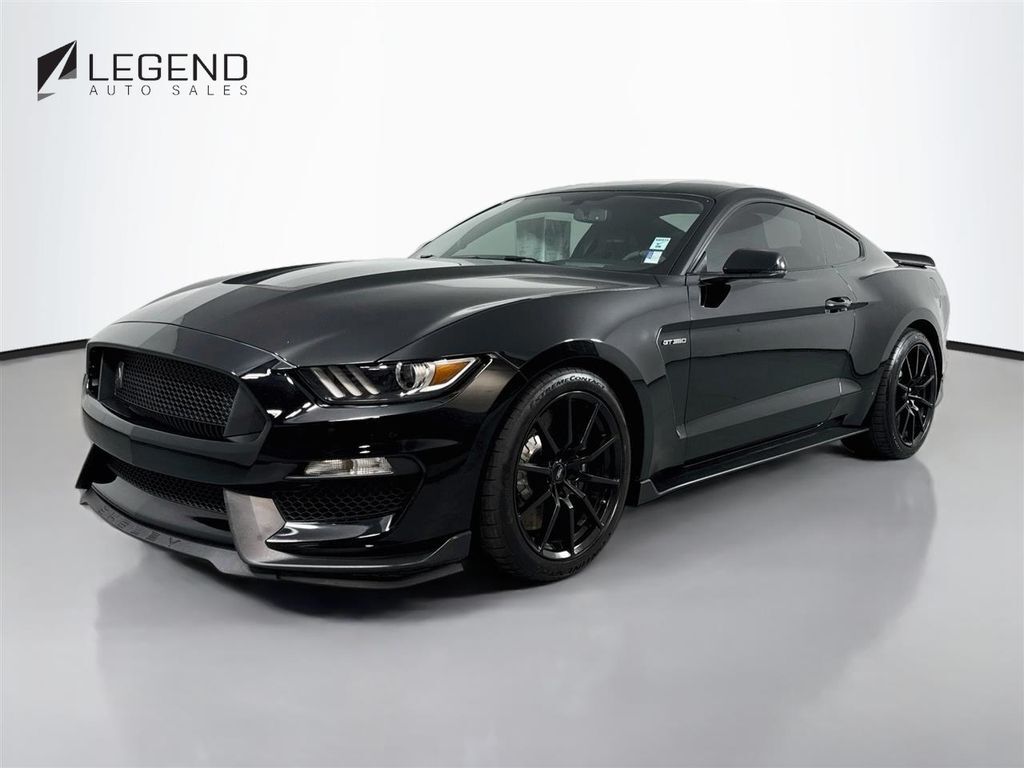 2017 FORD Mustang