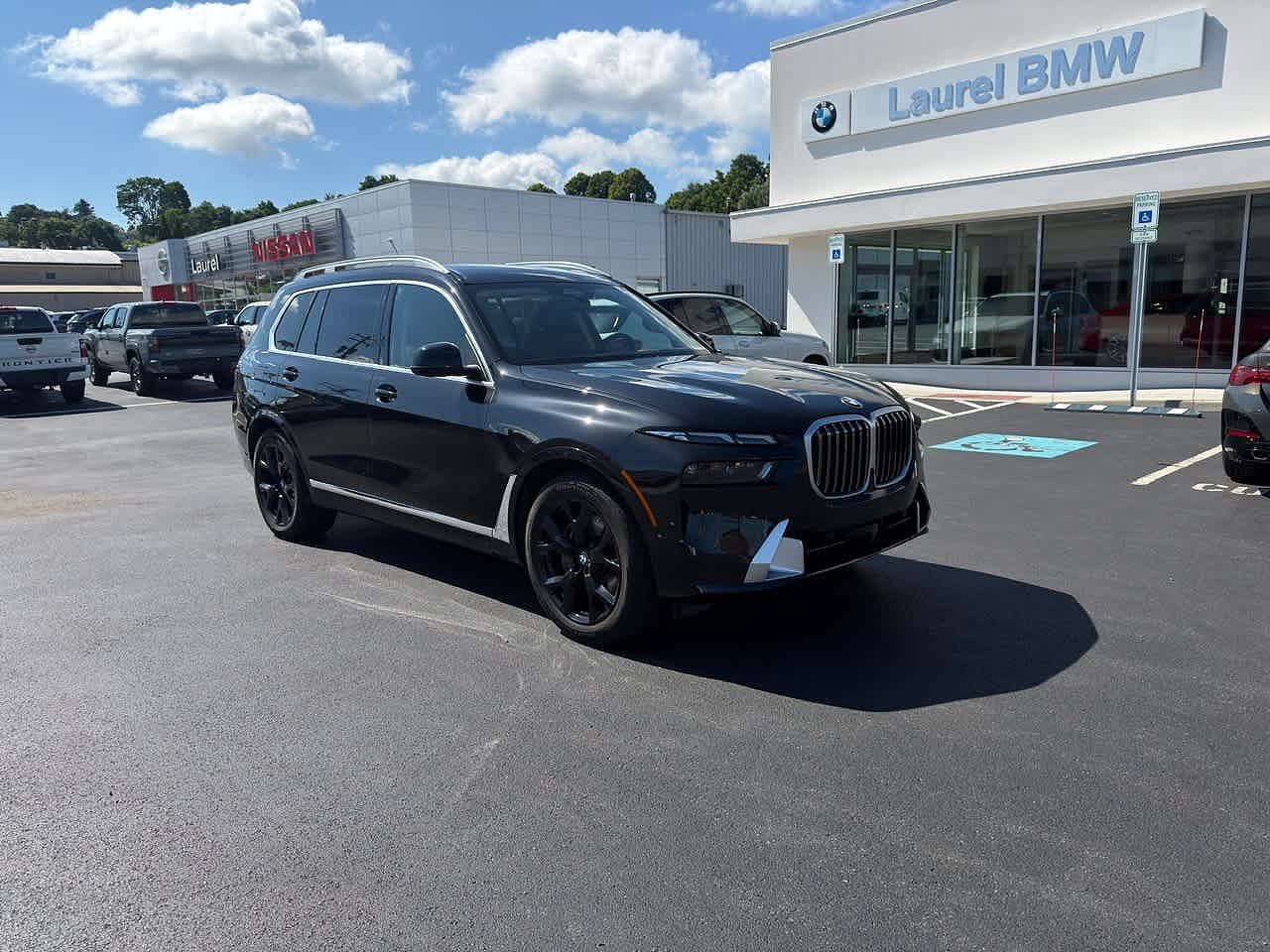 2023 BMW X7