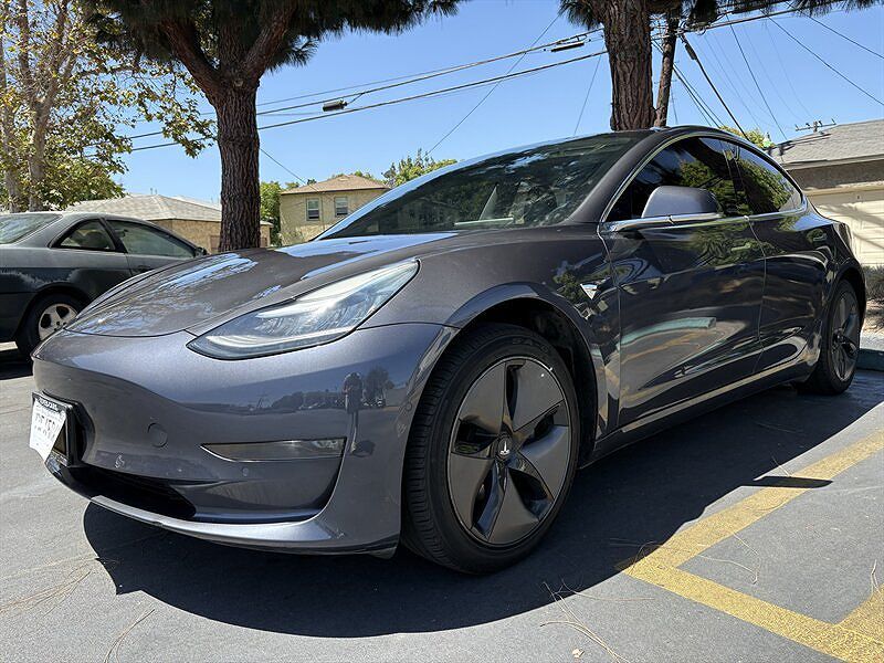 2018 TESLA Model 3