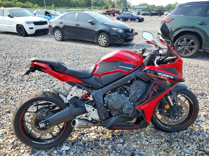 2023 HONDA CB