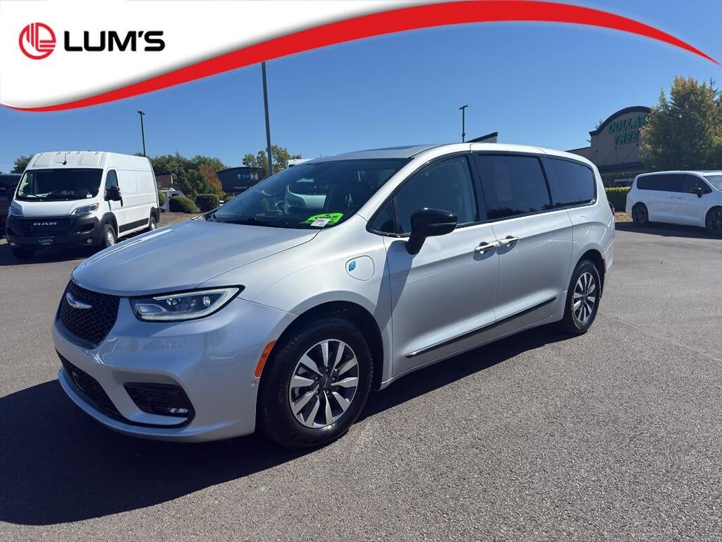 2023 CHRYSLER Pacifica