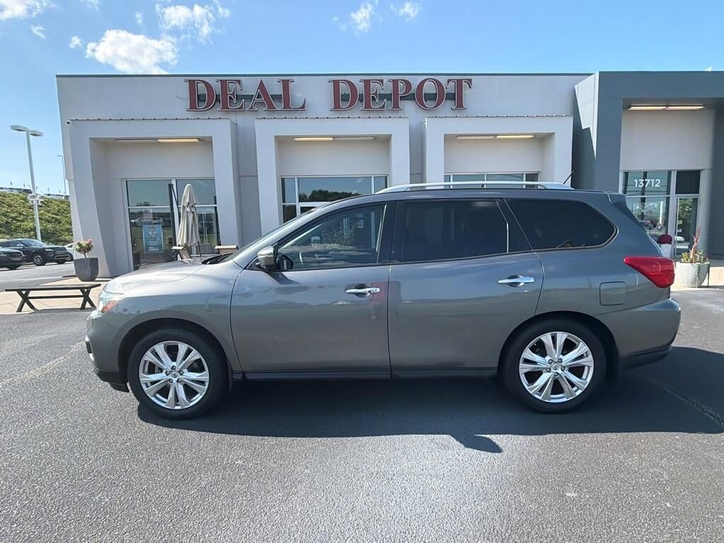 2018 NISSAN Pathfinder