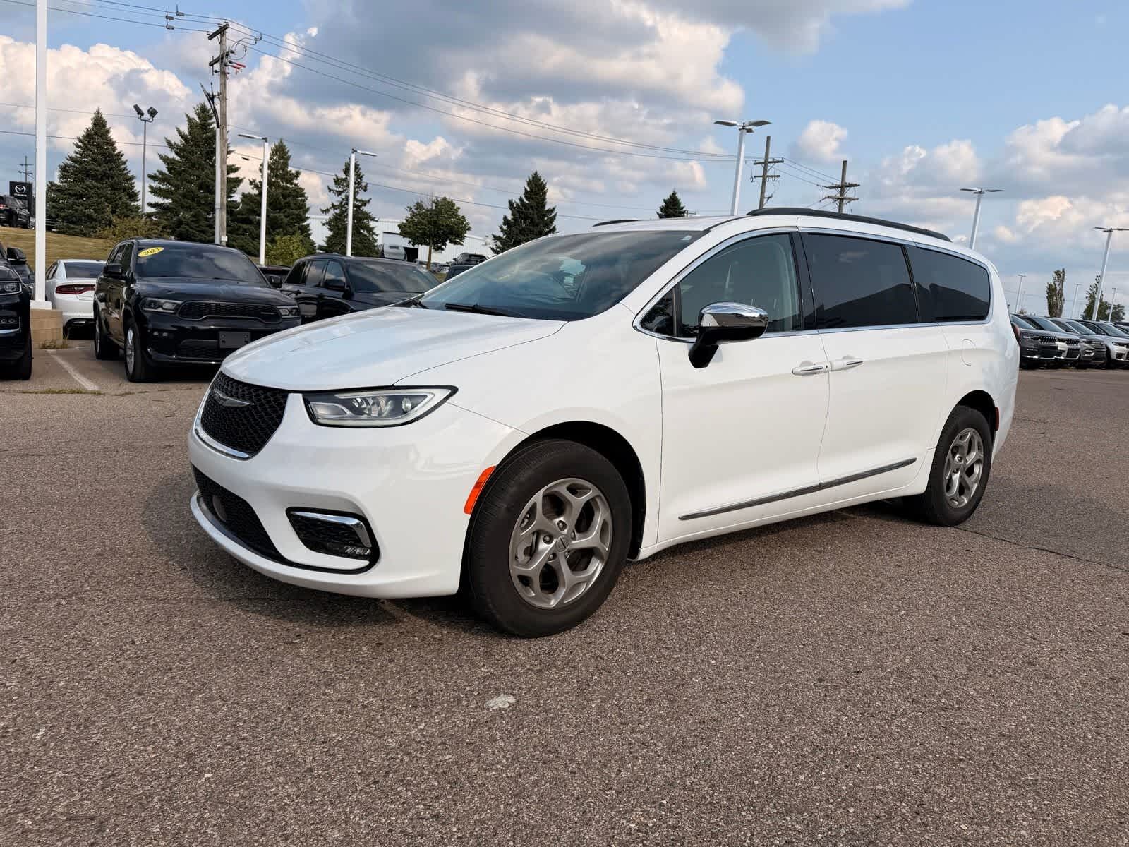 2023 CHRYSLER Pacifica