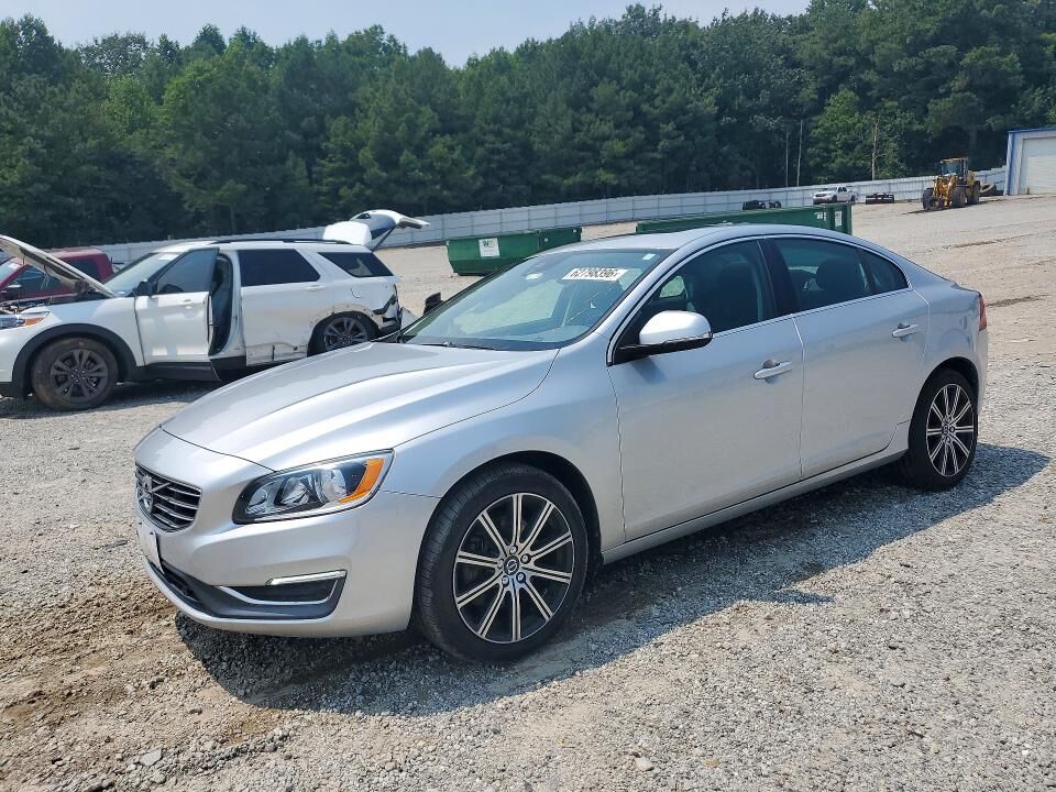 2018 VOLVO S60