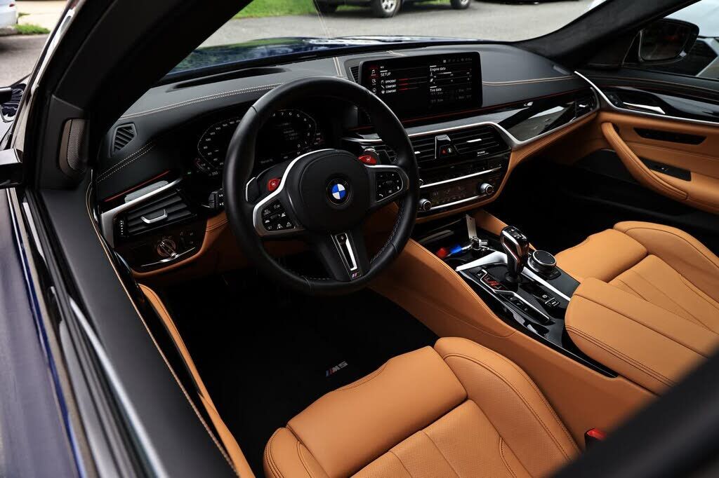 2022 BMW M5