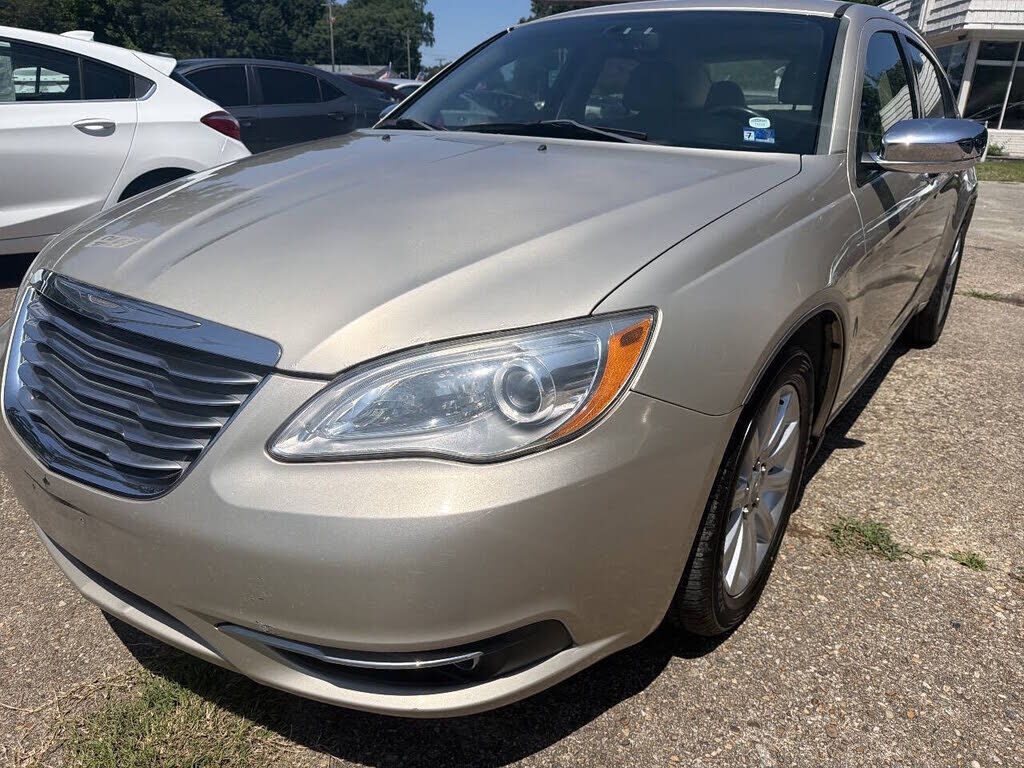 2014 CHRYSLER 200