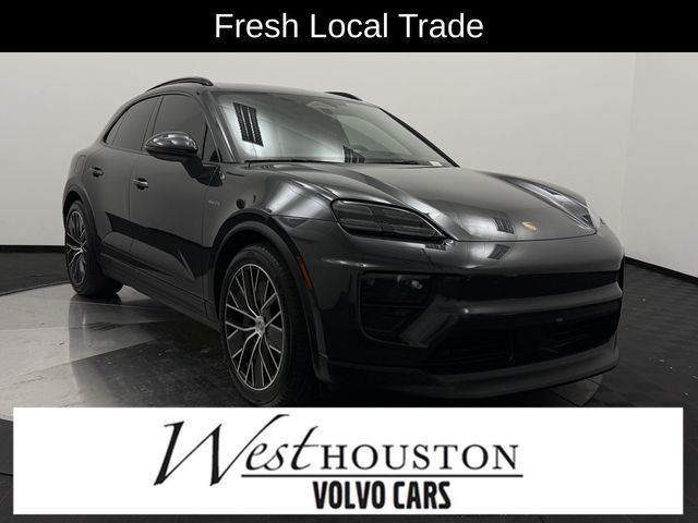 2024 PORSCHE Macan