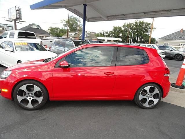 2011 VOLKSWAGEN Golf