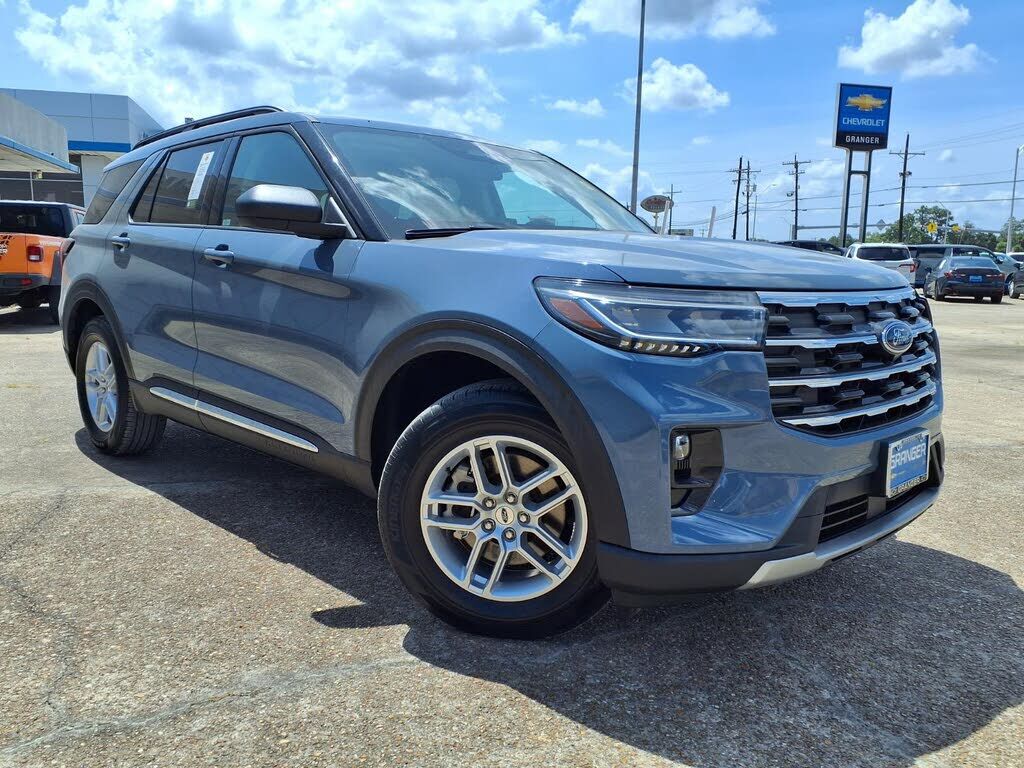 2025 FORD Explorer