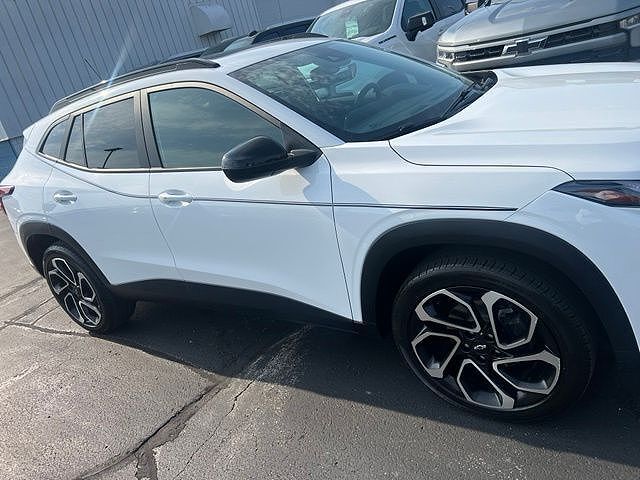 2024 CHEVROLET Trax