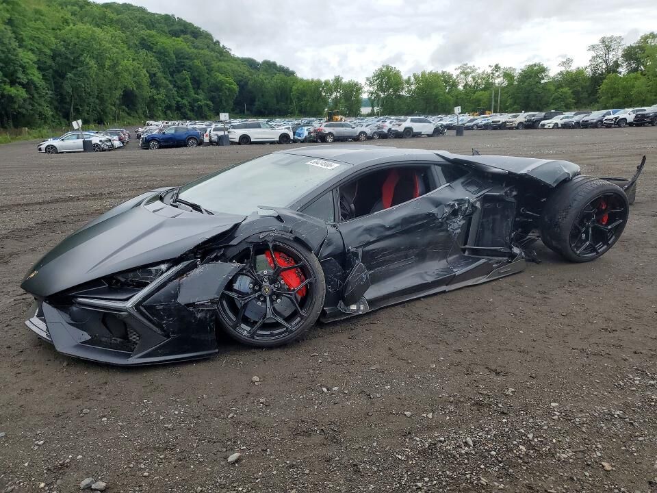 2025 LAMBORGHINI Revuelto
