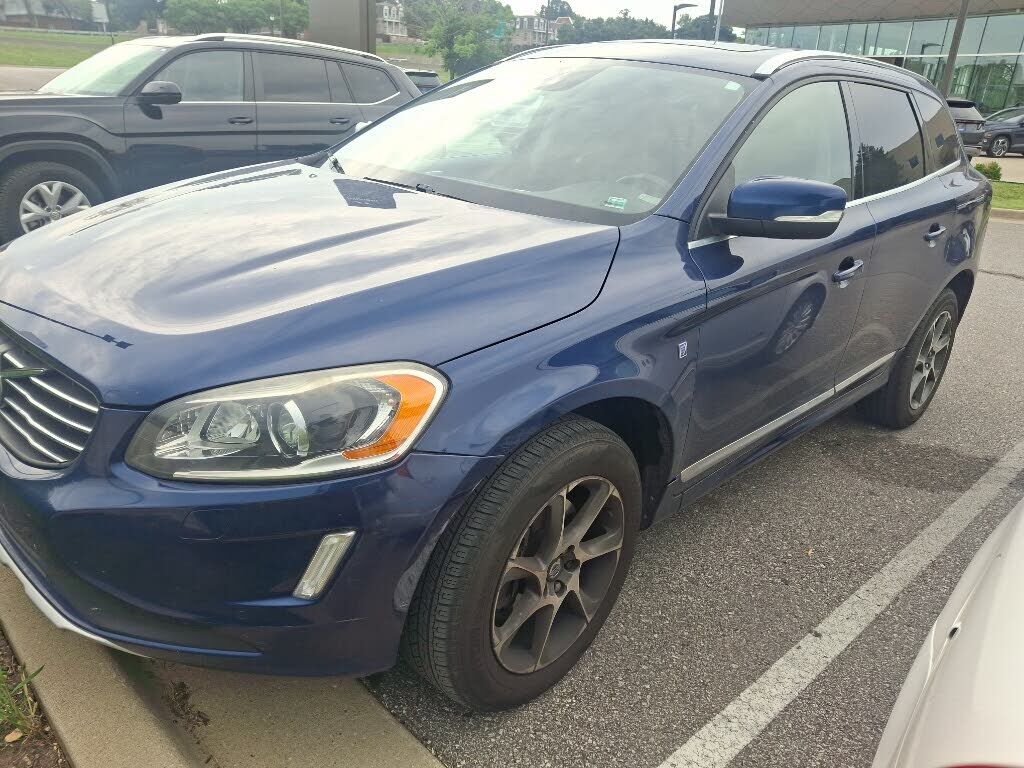 2015 VOLVO XC60