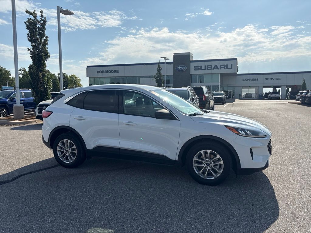 2022 FORD Escape