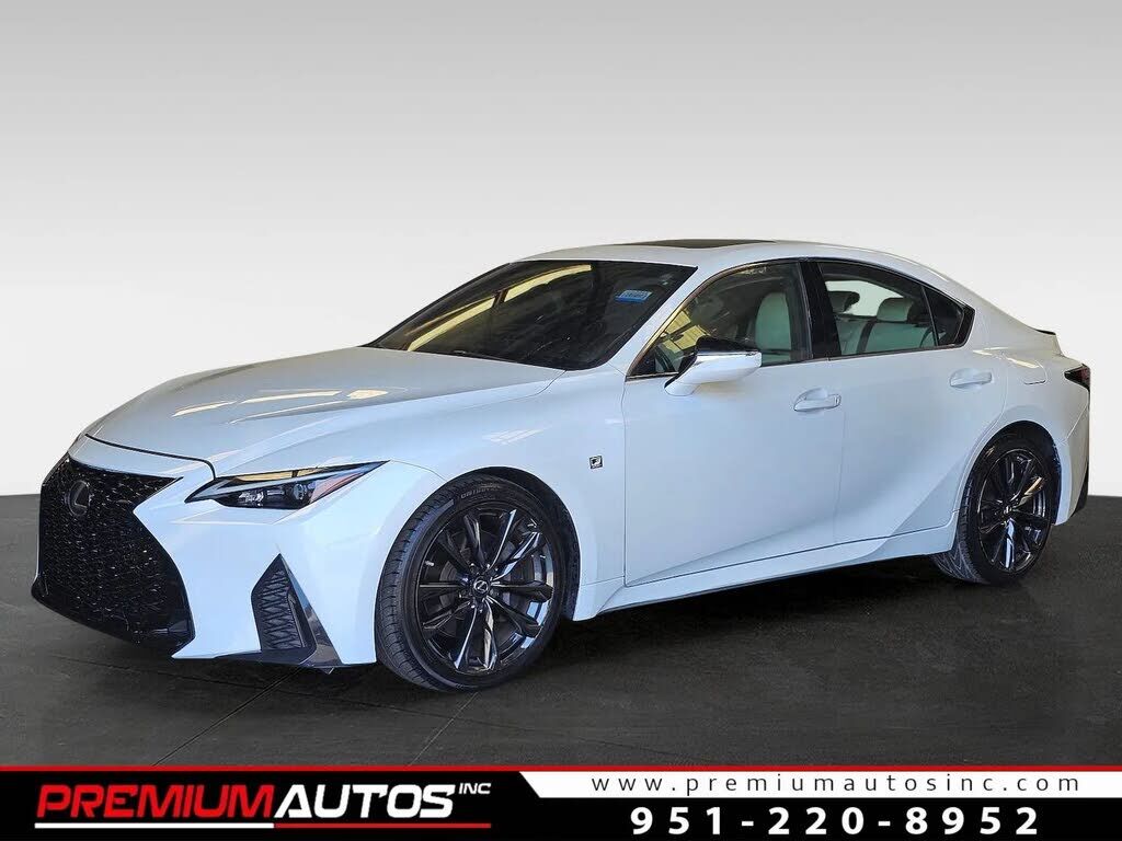 2021 LEXUS IS