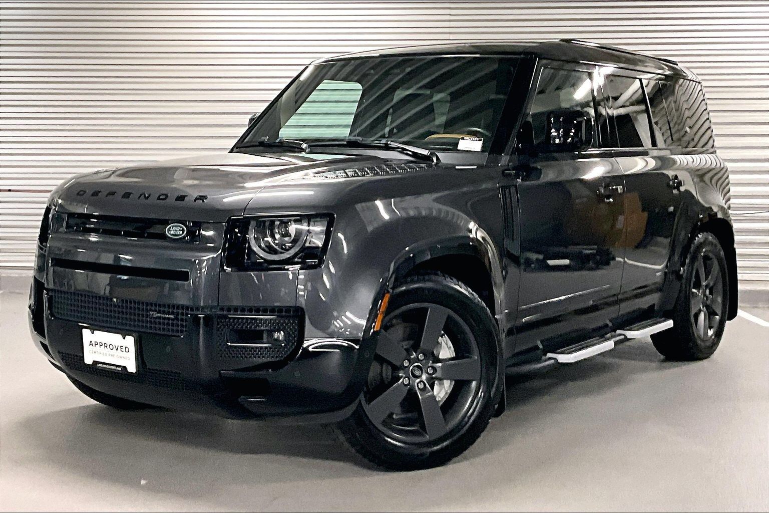 2023 LAND ROVER Defender