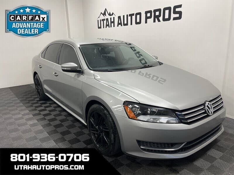 2014 VOLKSWAGEN Passat
