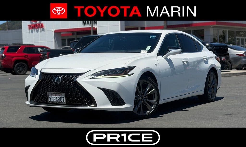 2019 LEXUS ES