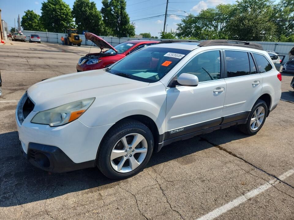 2013 SUBARU Outback