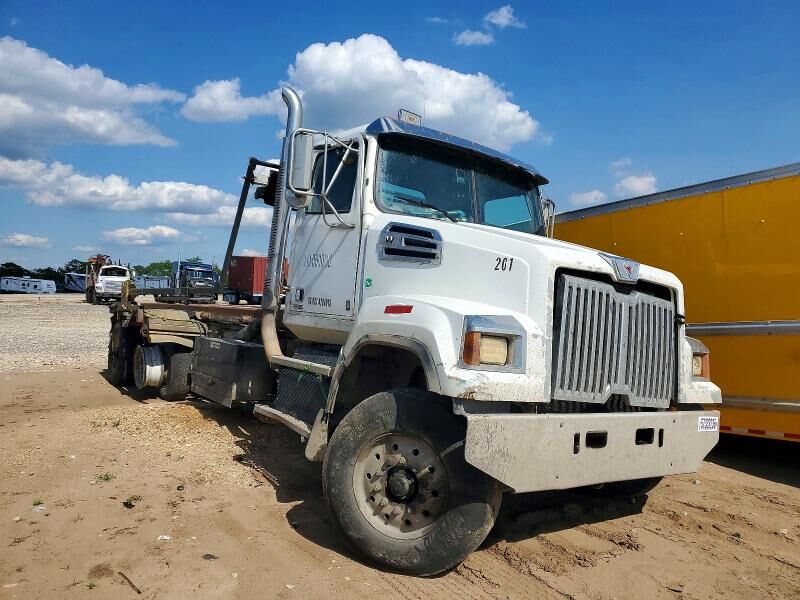 2016 WESTERN STAR 4700